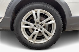 valkoinen Volvo V90 Cross Country 2018 kuva 11.