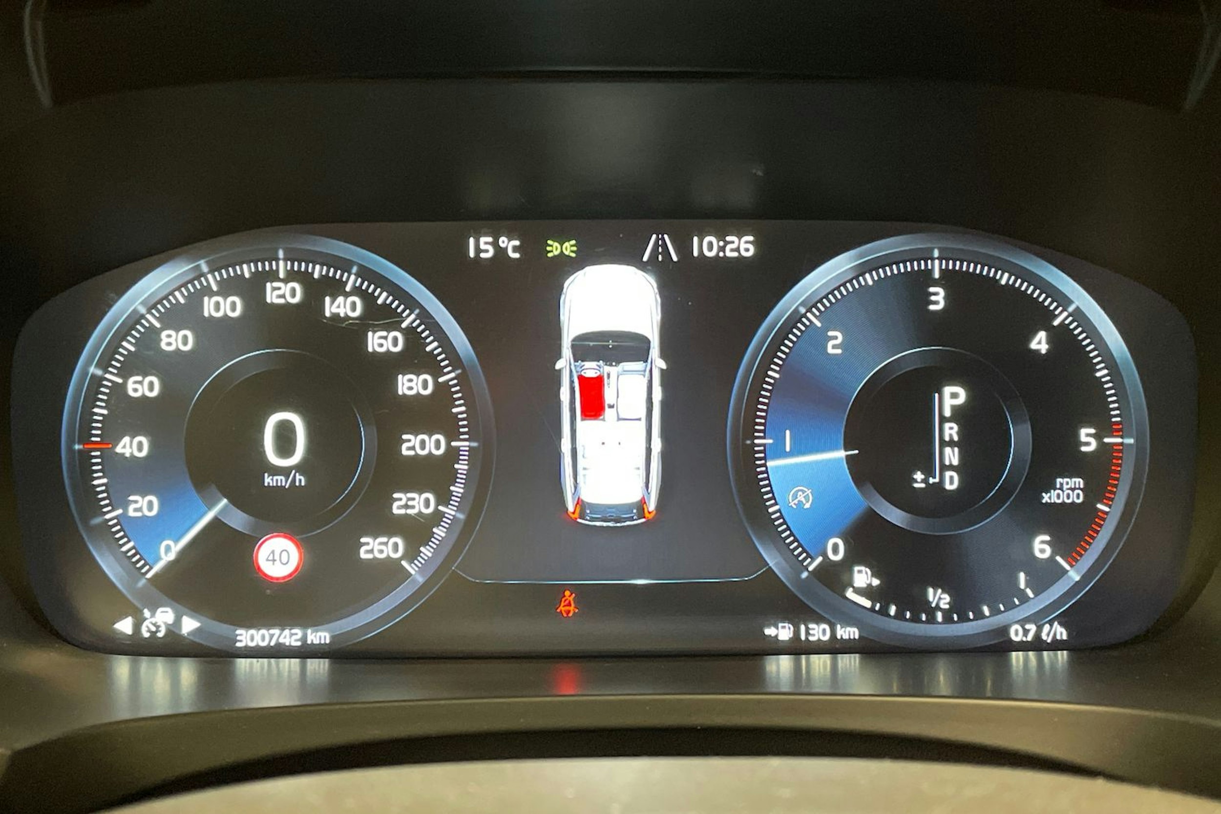 valkoinen Volvo V90 Cross Country 2018 kuva 16.