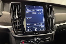 valkoinen Volvo V90 Cross Country 2018 kuva 17.