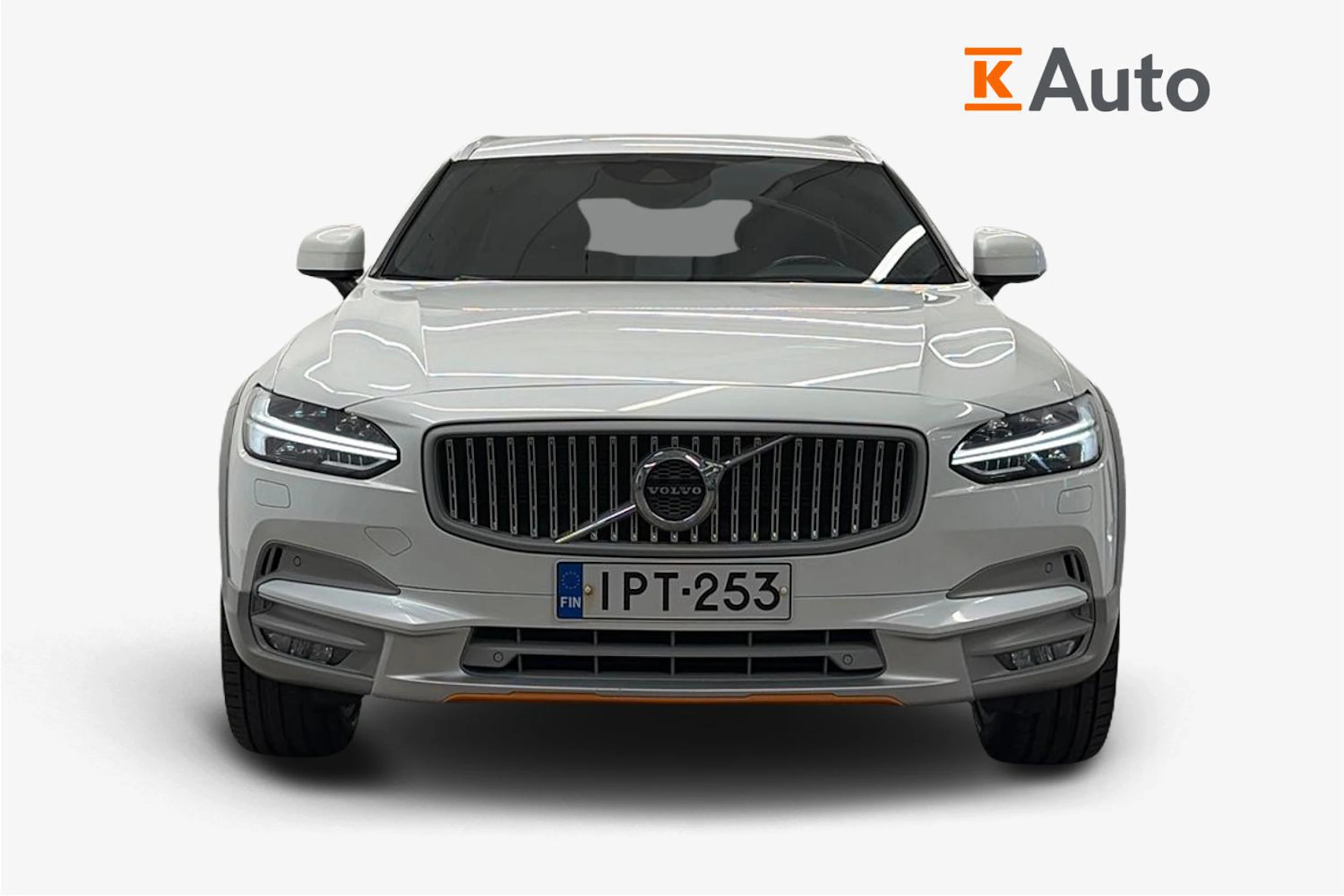 valkoinen Volvo V90 Cross Country 2018 kuva 4.
