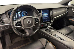 valkoinen Volvo V90 Cross Country 2018 kuva 6.