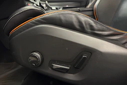 valkoinen Volvo V90 Cross Country 2018 kuva 20.