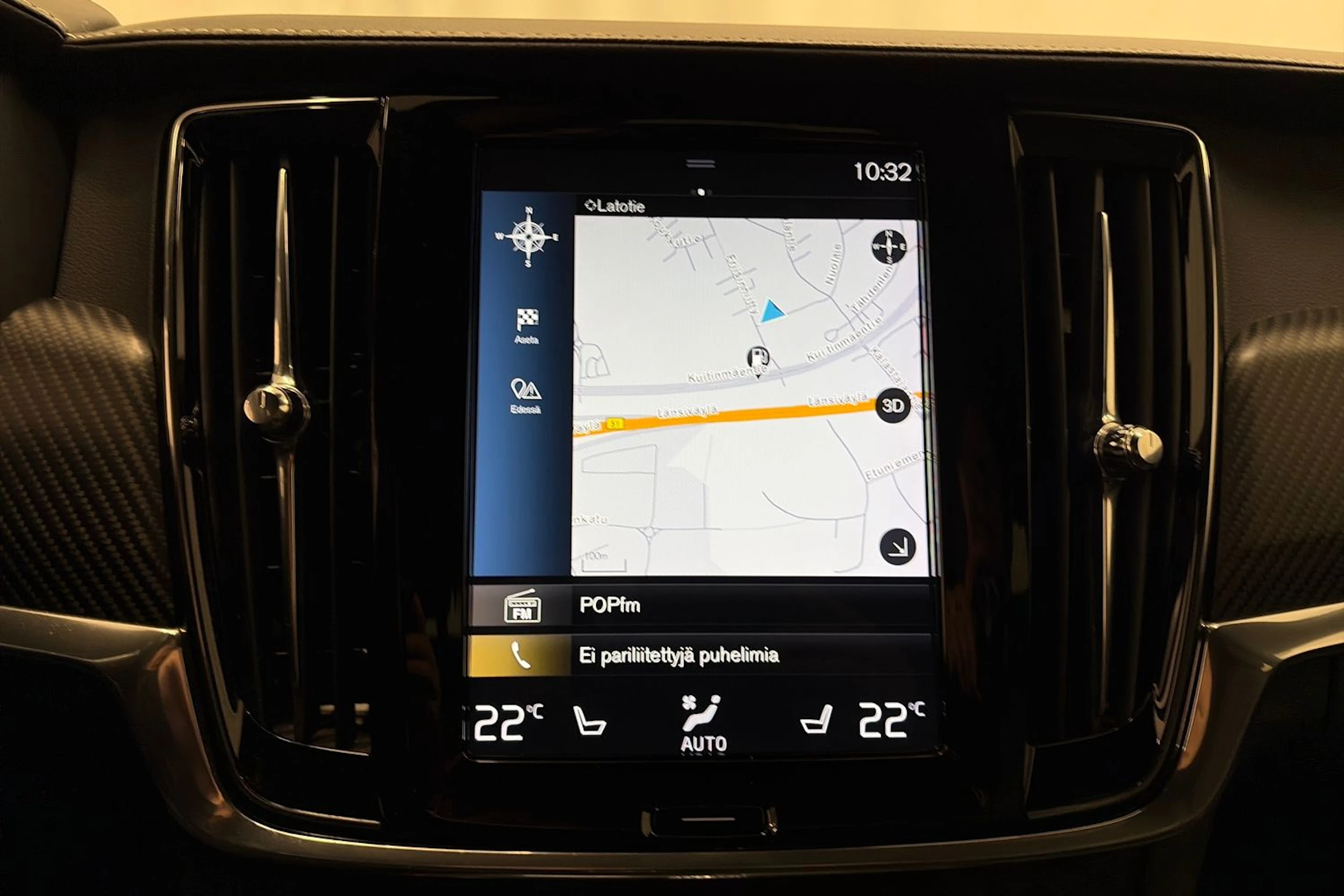valkoinen Volvo V90 Cross Country 2018 kuva 25.