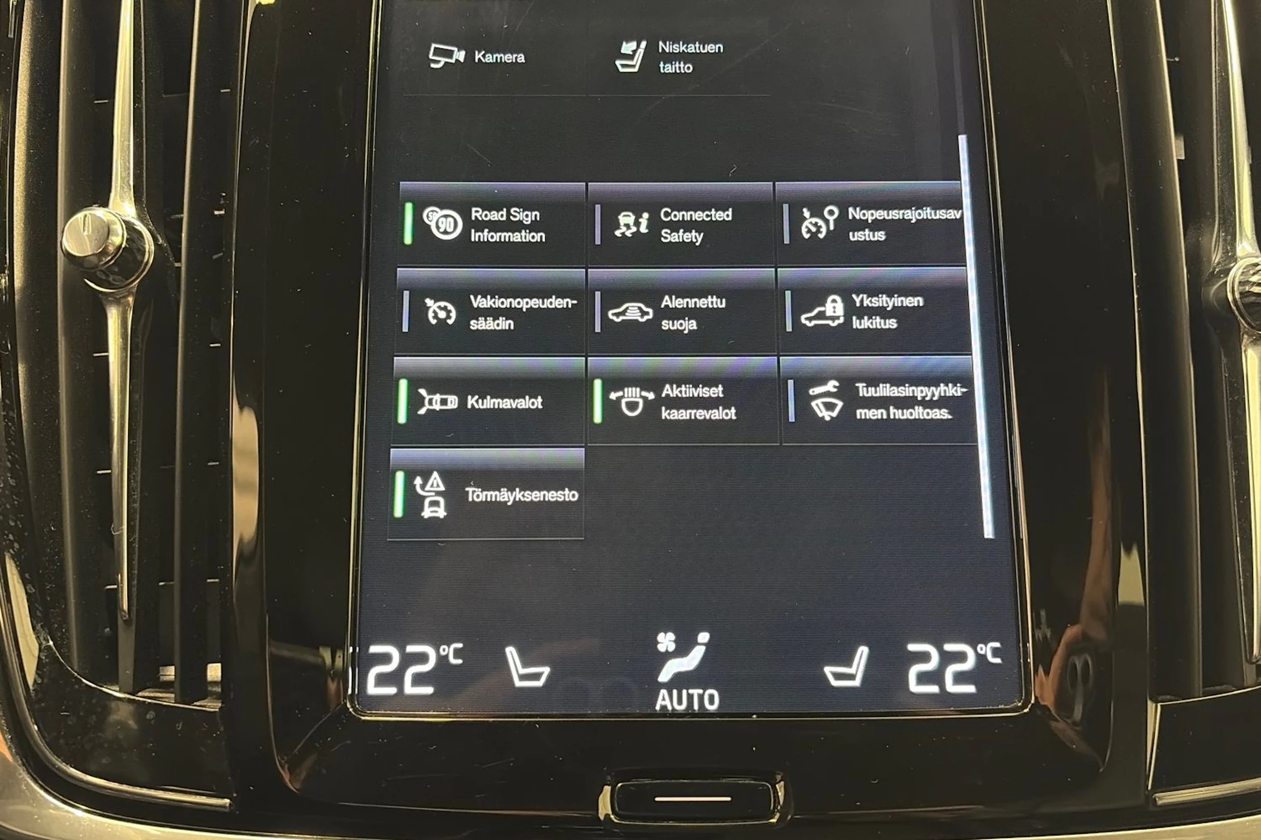 valkoinen Volvo V90 Cross Country 2018 kuva 28.