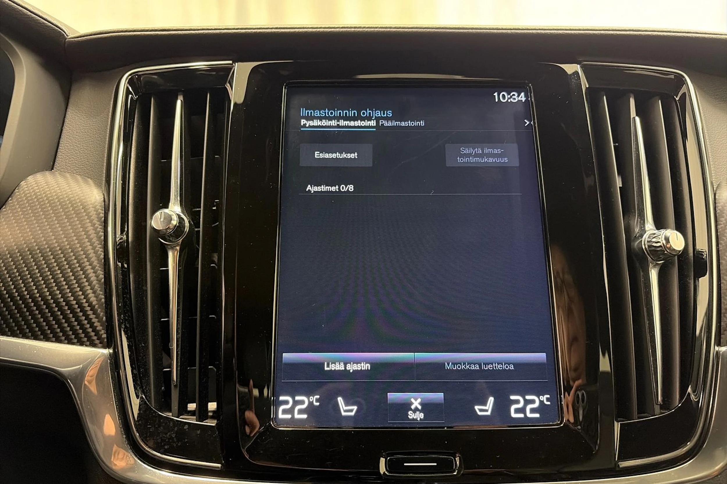 valkoinen Volvo V90 Cross Country 2018 kuva 32.