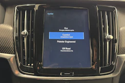 valkoinen Volvo V90 Cross Country 2018 kuva 33.