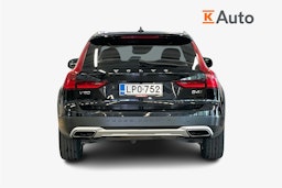 musta Volvo V90 Cross Country 2018 kuva 3.