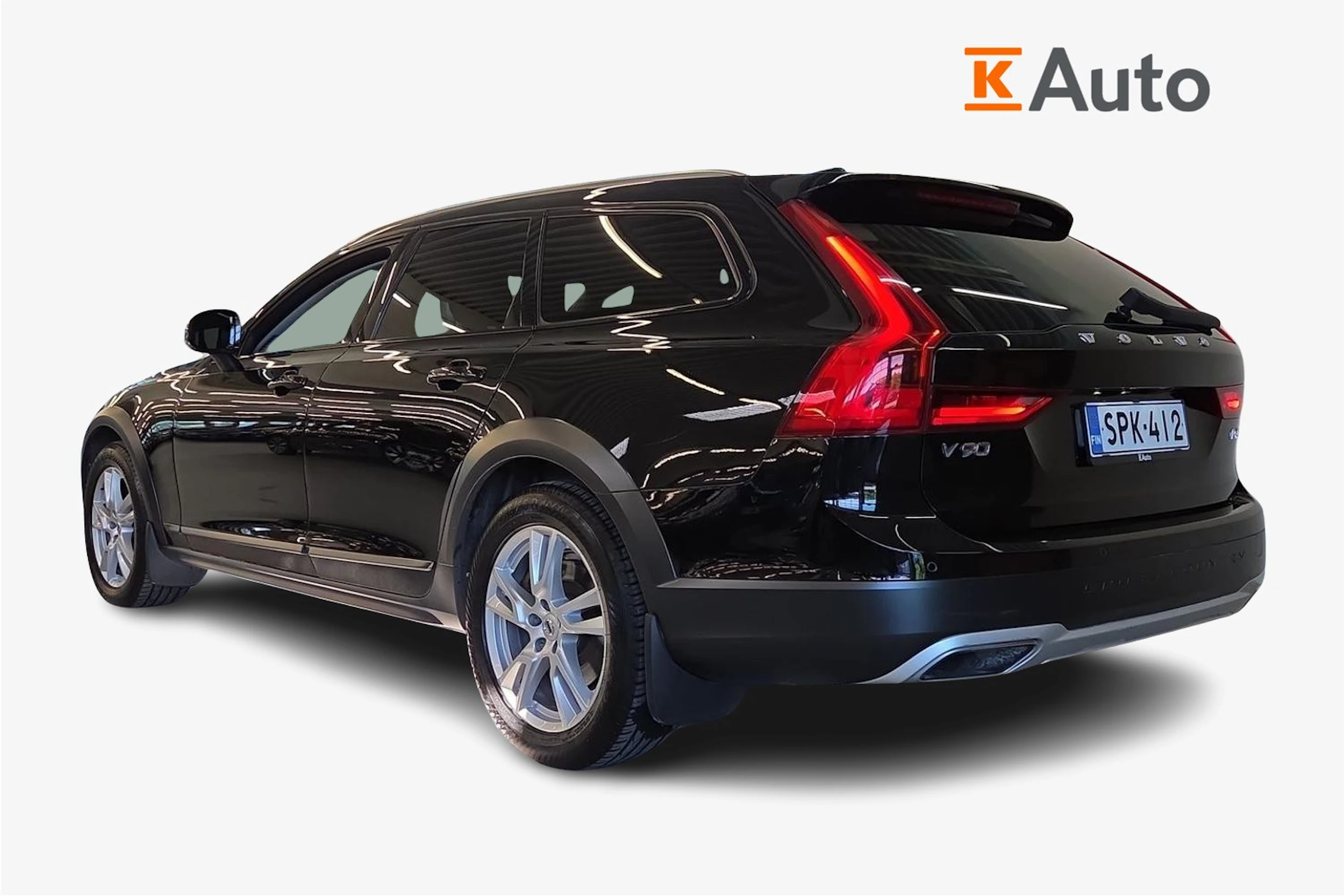 Musta Volvo V90 Cross Country 2018 kuva 2.