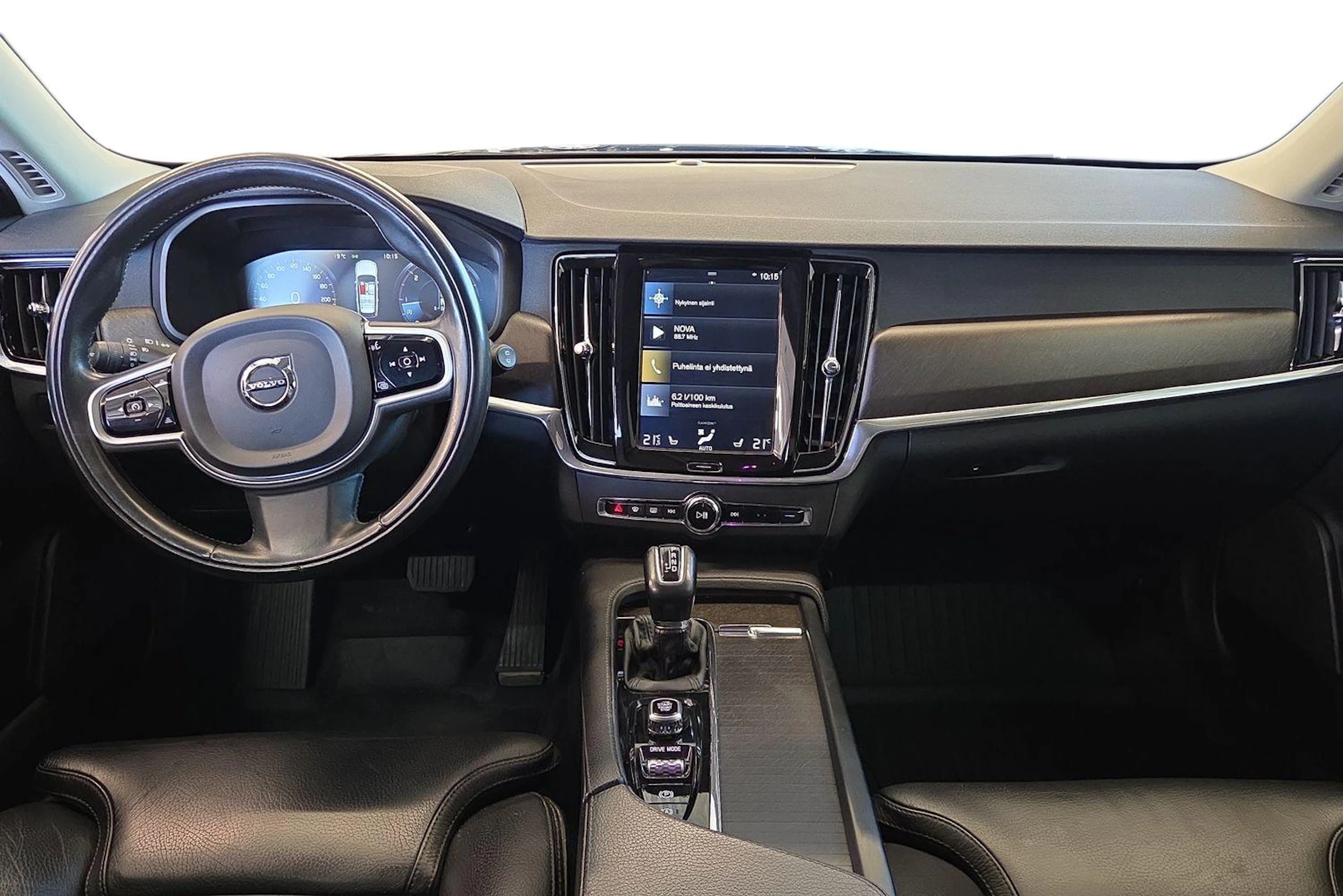 Musta Volvo V90 Cross Country 2018 kuva 7.