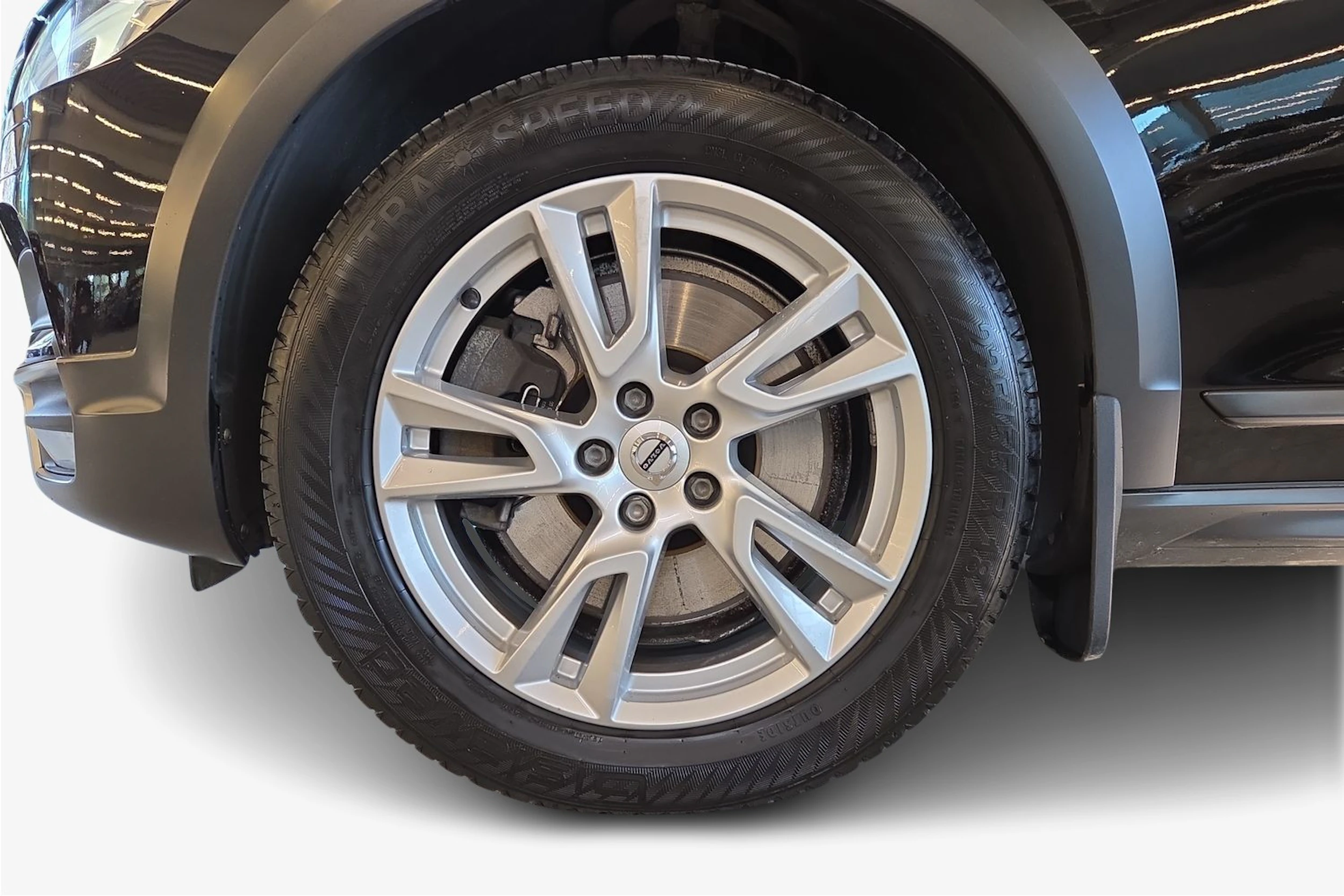 Musta Volvo V90 Cross Country 2018 kuva 9.