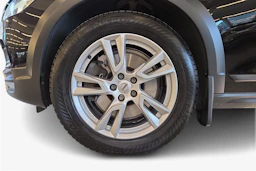 Musta Volvo V90 Cross Country 2018 kuva 9.
