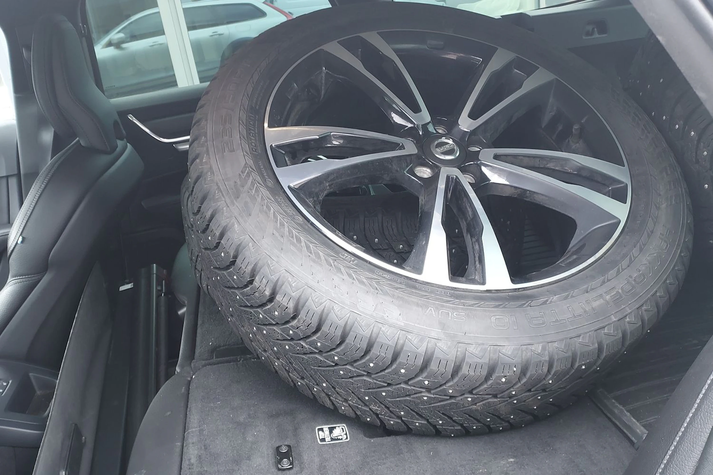 ruskea (beige) Volvo V90 Cross Country 2019 kuva 10.