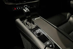 ruskea (beige) Volvo V90 Cross Country 2019 kuva 27.