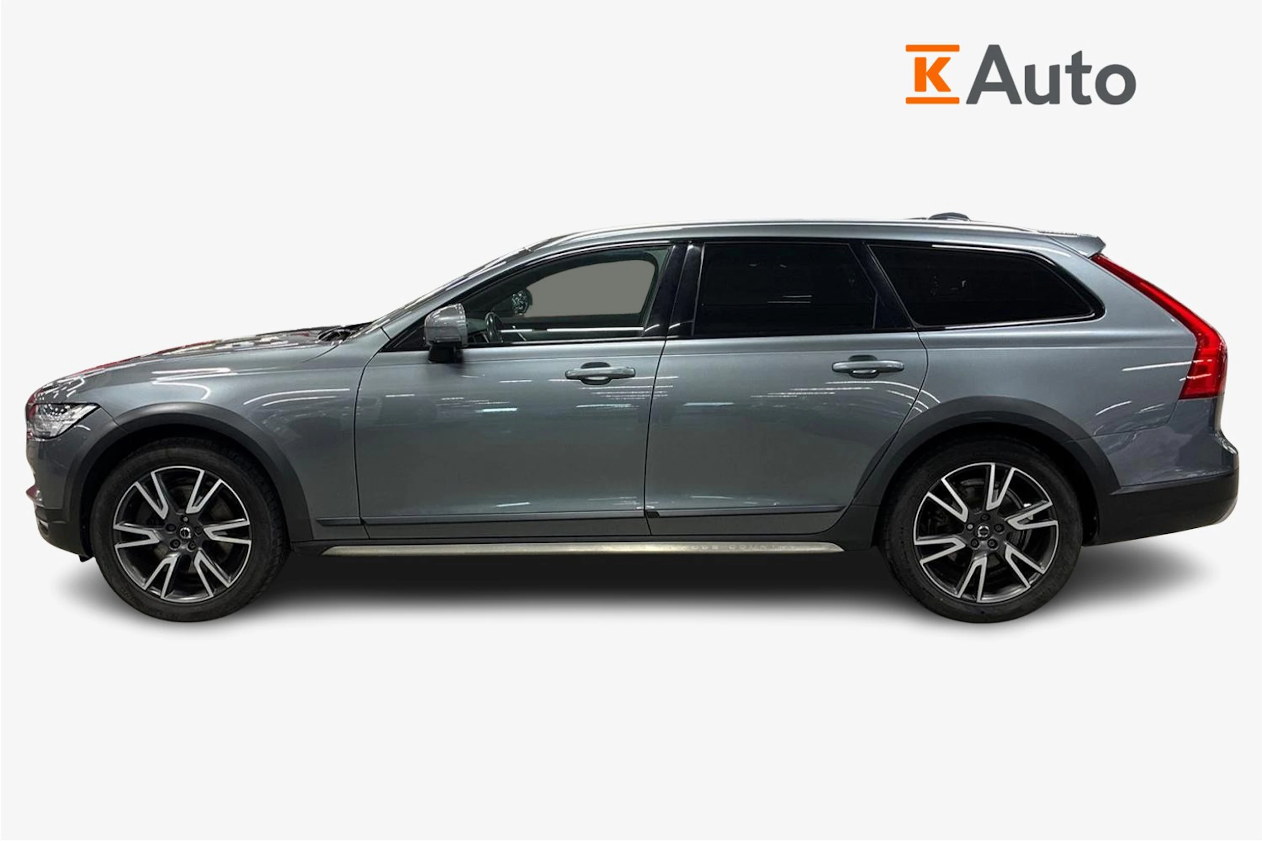 harmaa Volvo V90 Cross Country 2020 kuva 7.