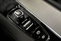 harmaa Volvo V90 Cross Country 2020 kuva 22.