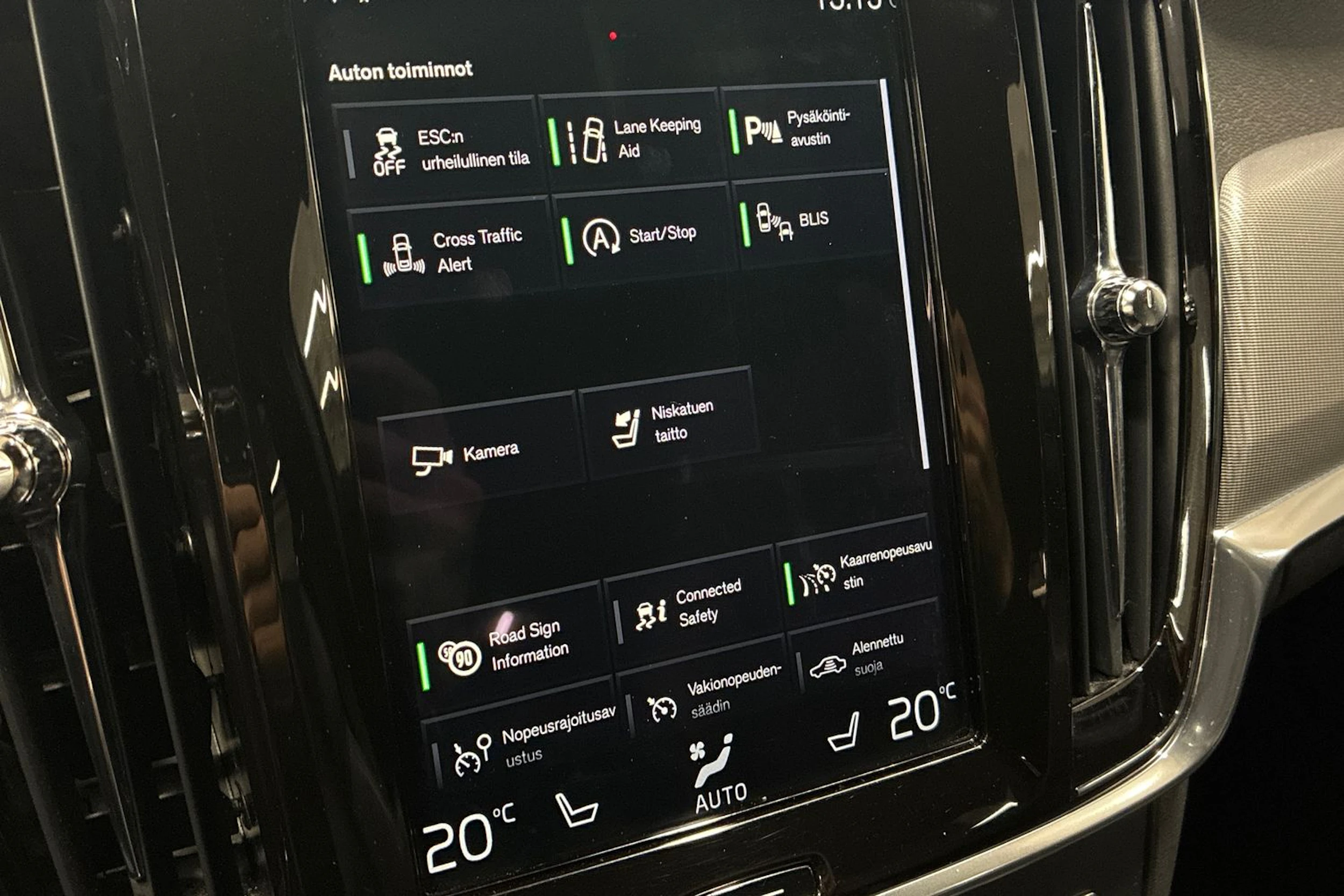 harmaa Volvo V90 Cross Country 2020 kuva 26.
