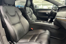 harmaa Volvo V90 Cross Country 2020 kuva 31.