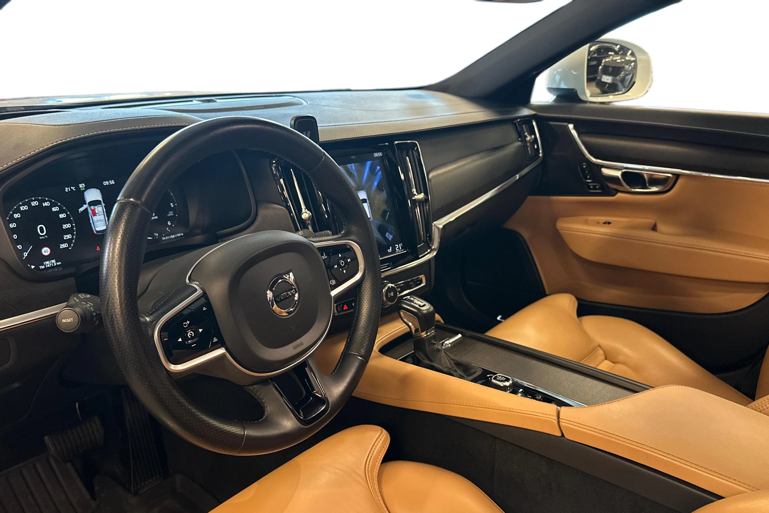 met. valkoinen Volvo V90 Cross Country 2019 kuva 3.