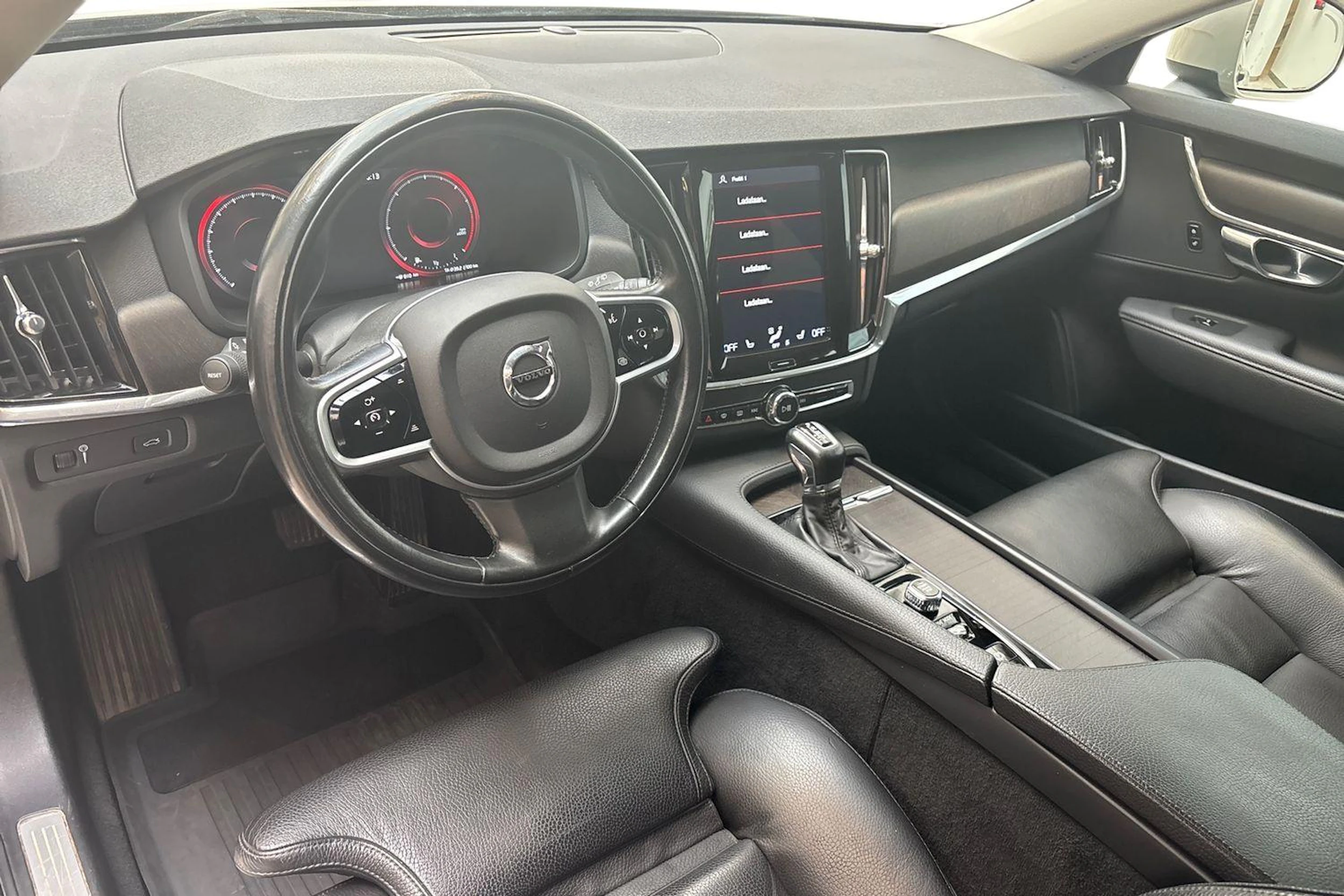 ruskea (beige) Volvo V90 Cross Country 2019 kuva 6.