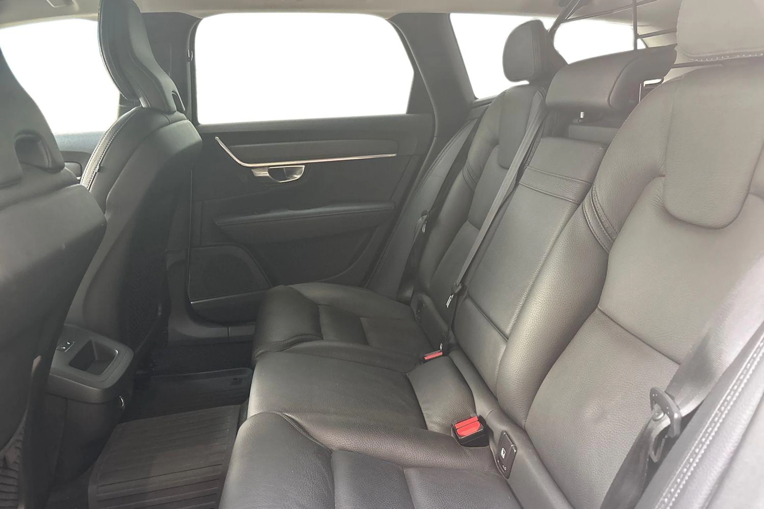 ruskea (beige) Volvo V90 Cross Country 2019 kuva 8.