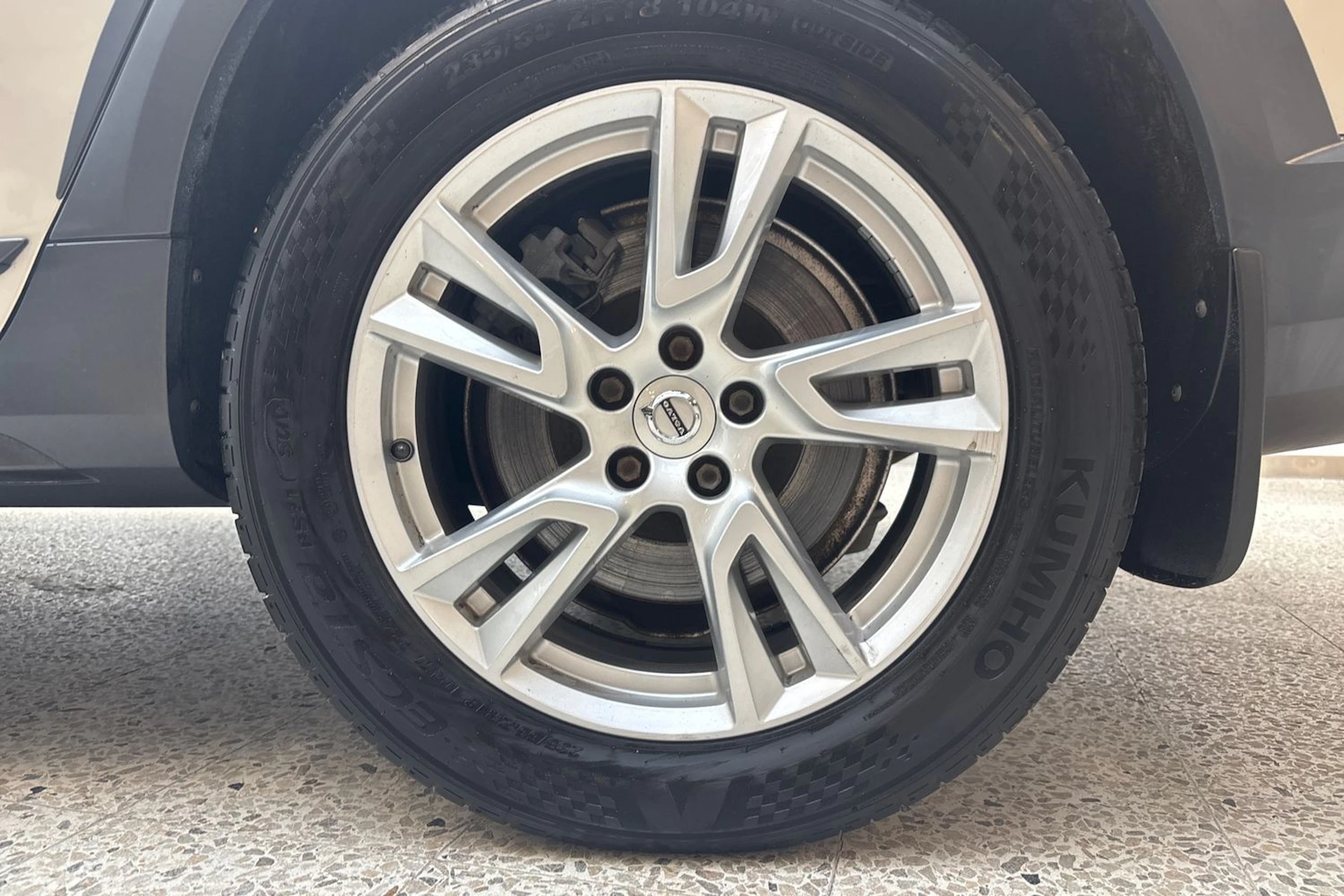 ruskea (beige) Volvo V90 Cross Country 2019 kuva 10.