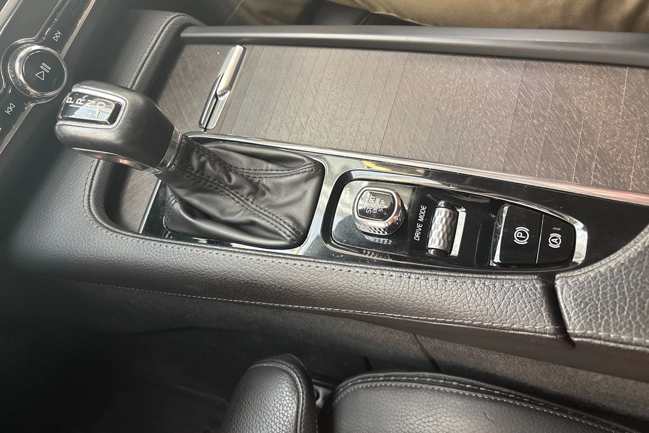 ruskea (beige) Volvo V90 Cross Country 2019 kuva 24.