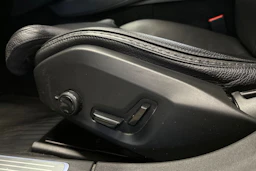 Musta Volvo V90 Cross Country 2019 kuva 13.