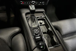 Musta Volvo V90 Cross Country 2019 kuva 17.
