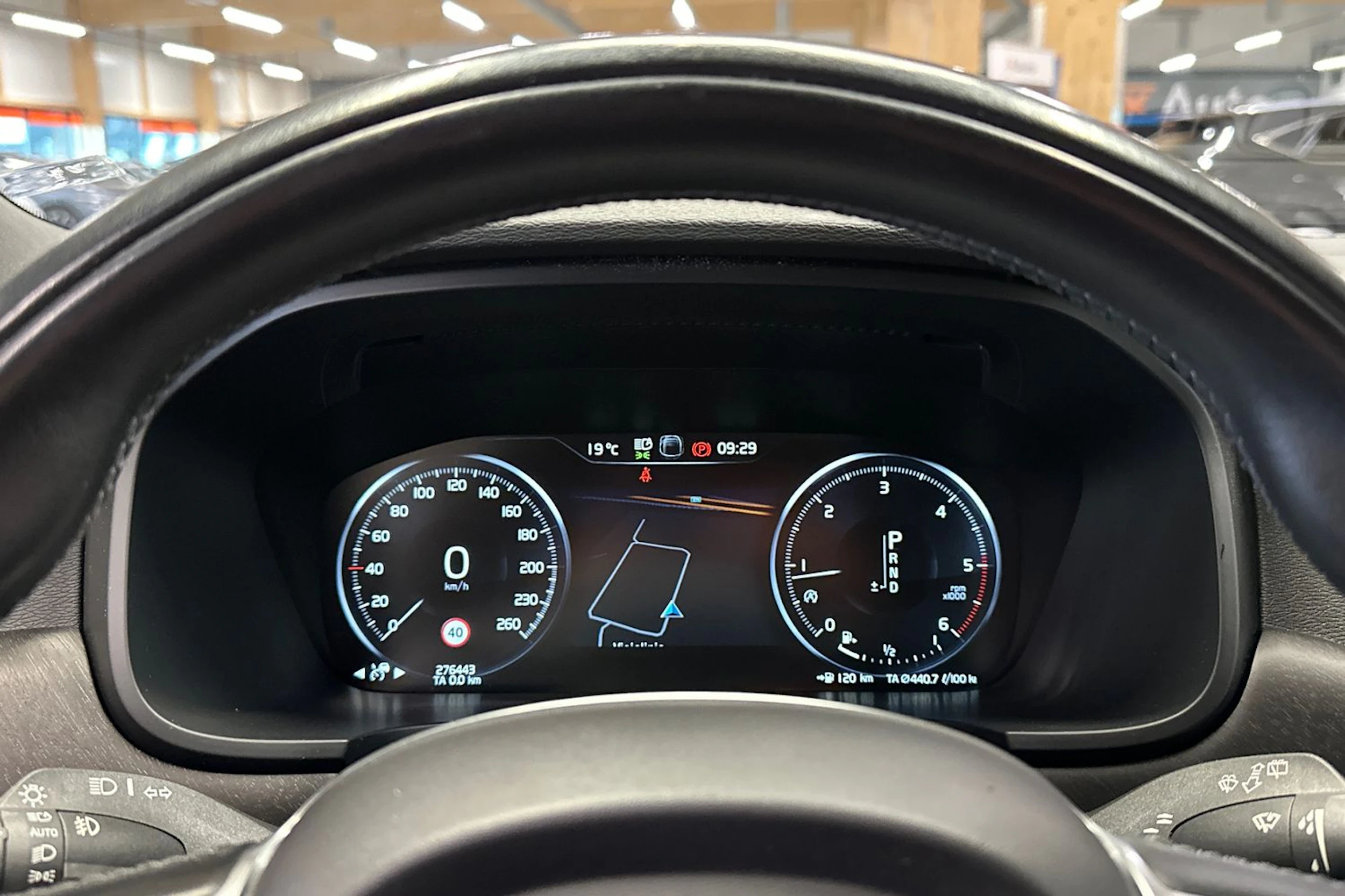 Musta Volvo V90 Cross Country 2019 kuva 19.