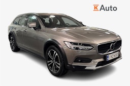 harmaa Volvo V90 Cross Country 2021 kuva 1.