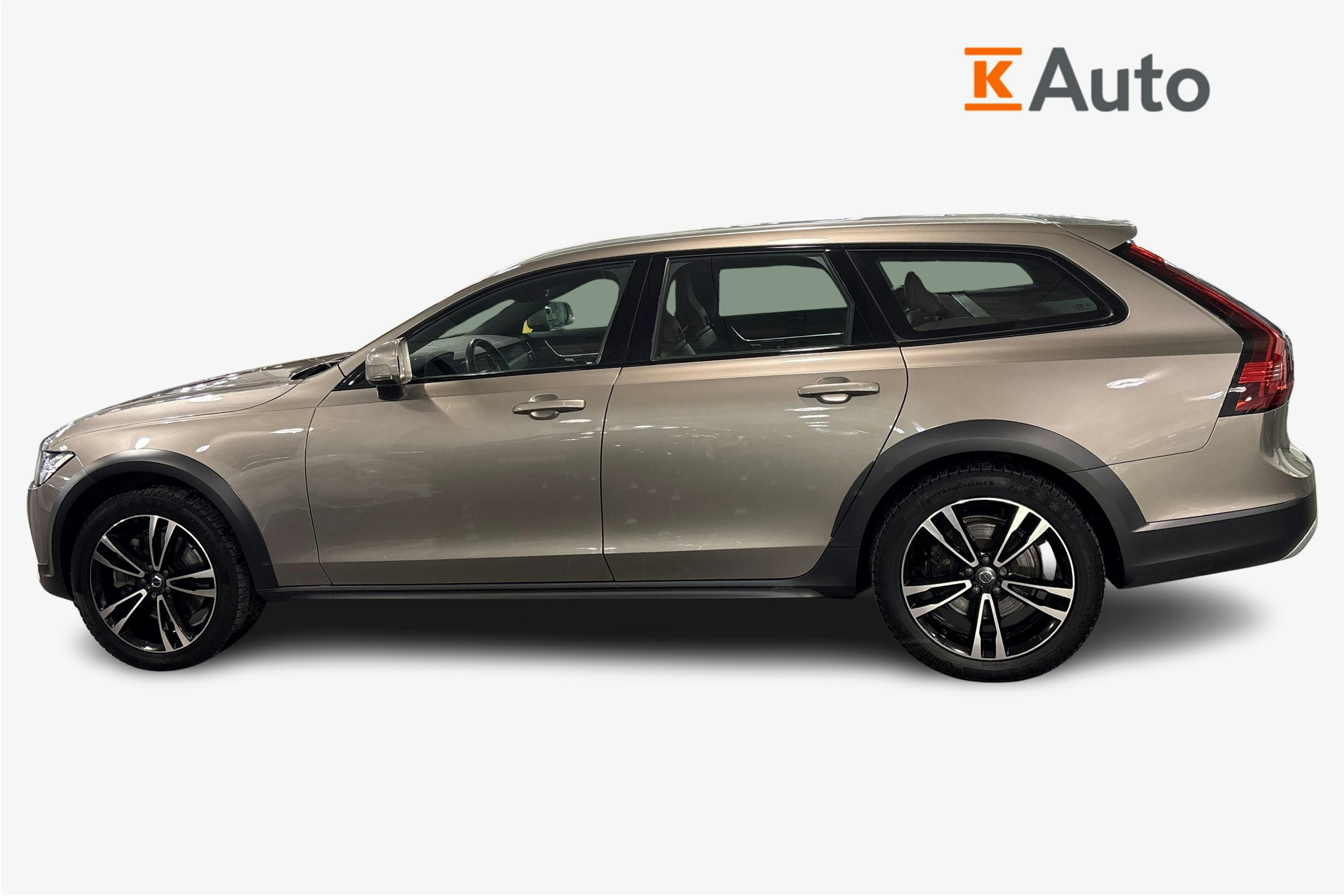 harmaa Volvo V90 Cross Country 2021 kuva 6.