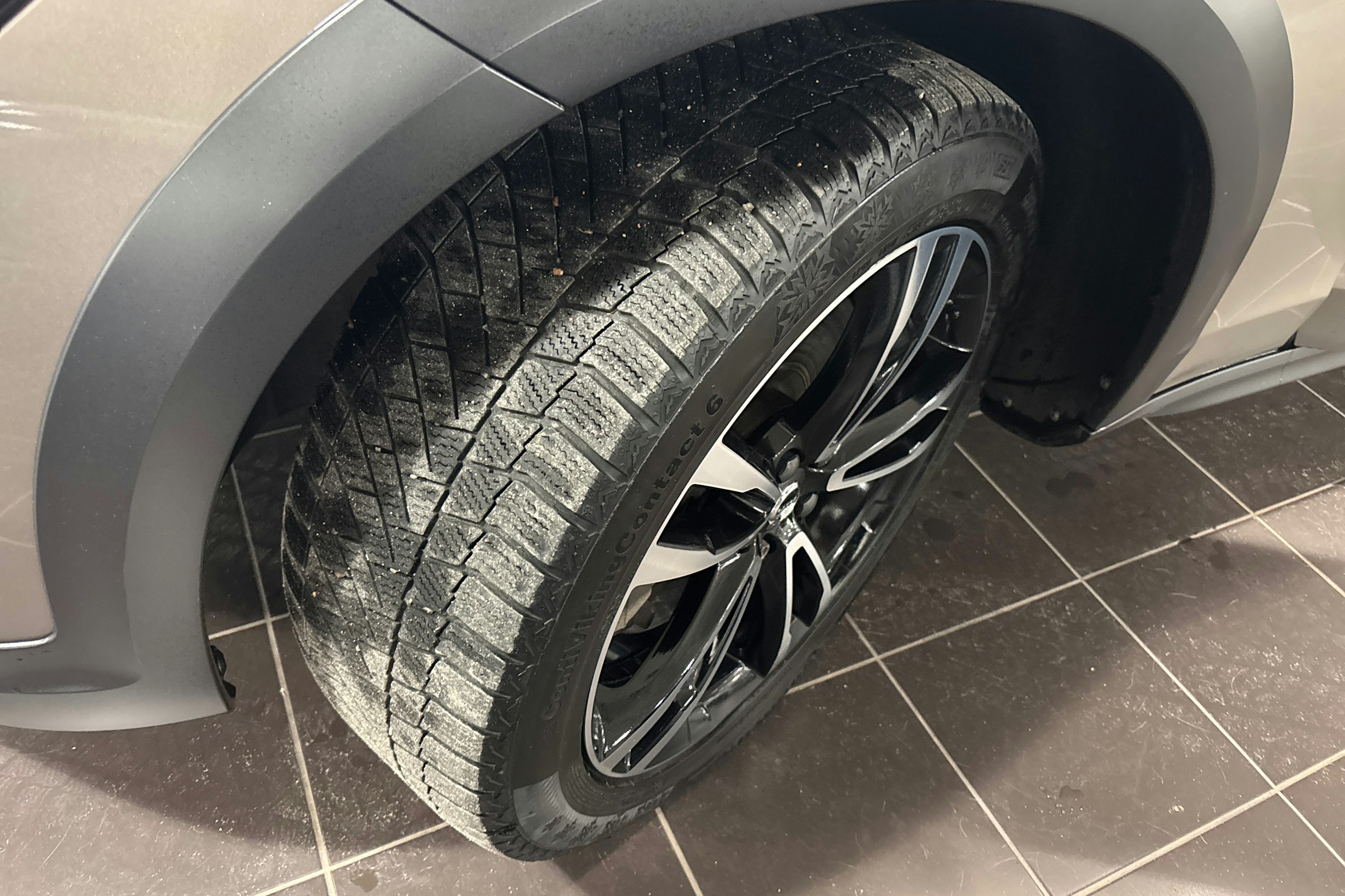 harmaa Volvo V90 Cross Country 2021 kuva 13.