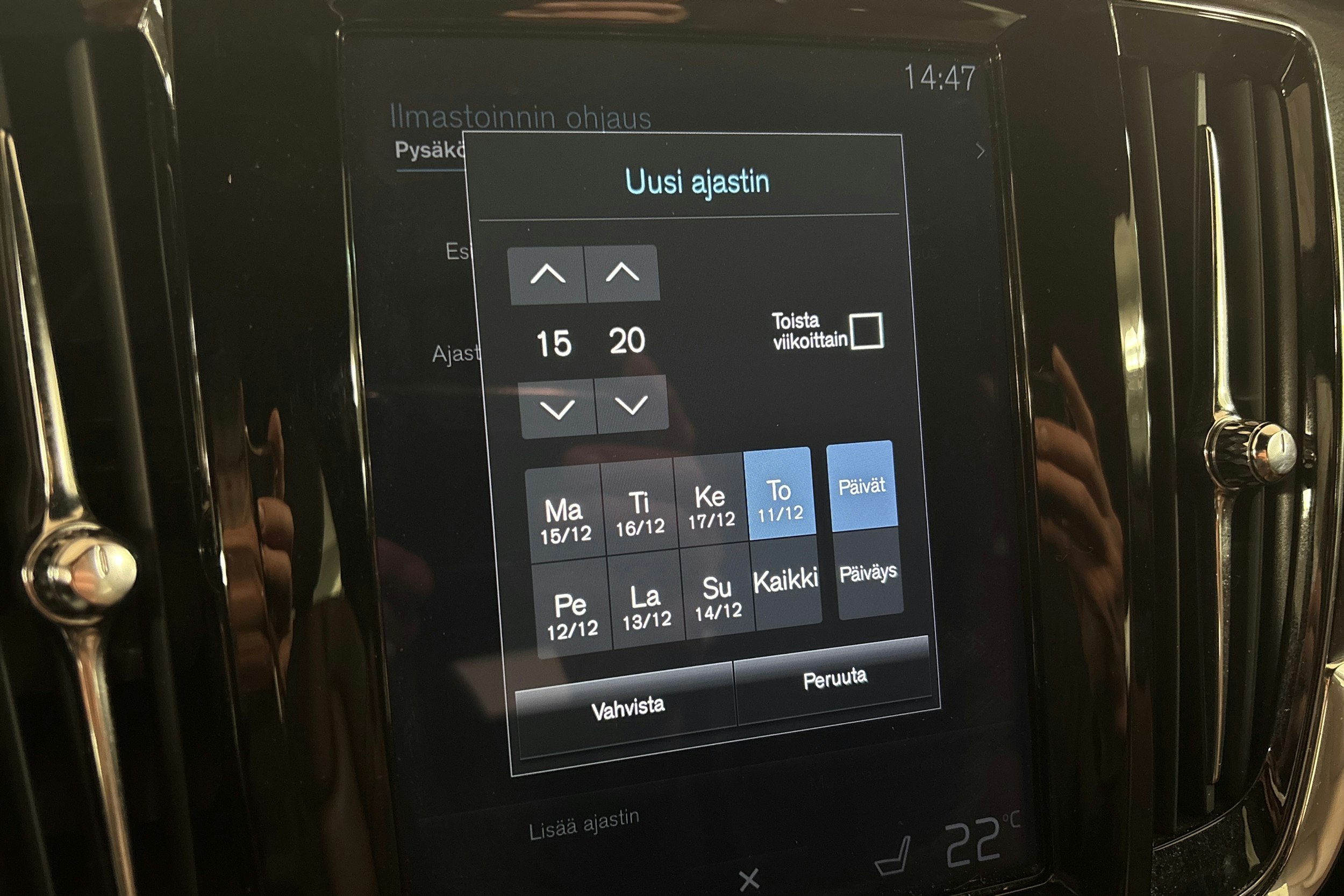 harmaa Volvo V90 Cross Country 2021 kuva 21.