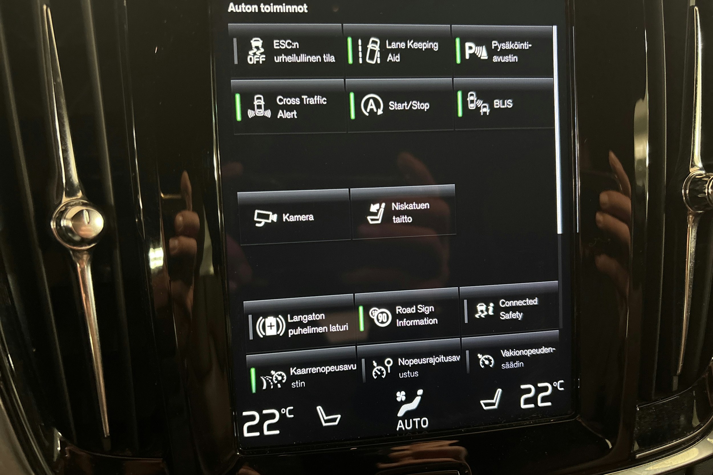 harmaa Volvo V90 Cross Country 2021 kuva 24.