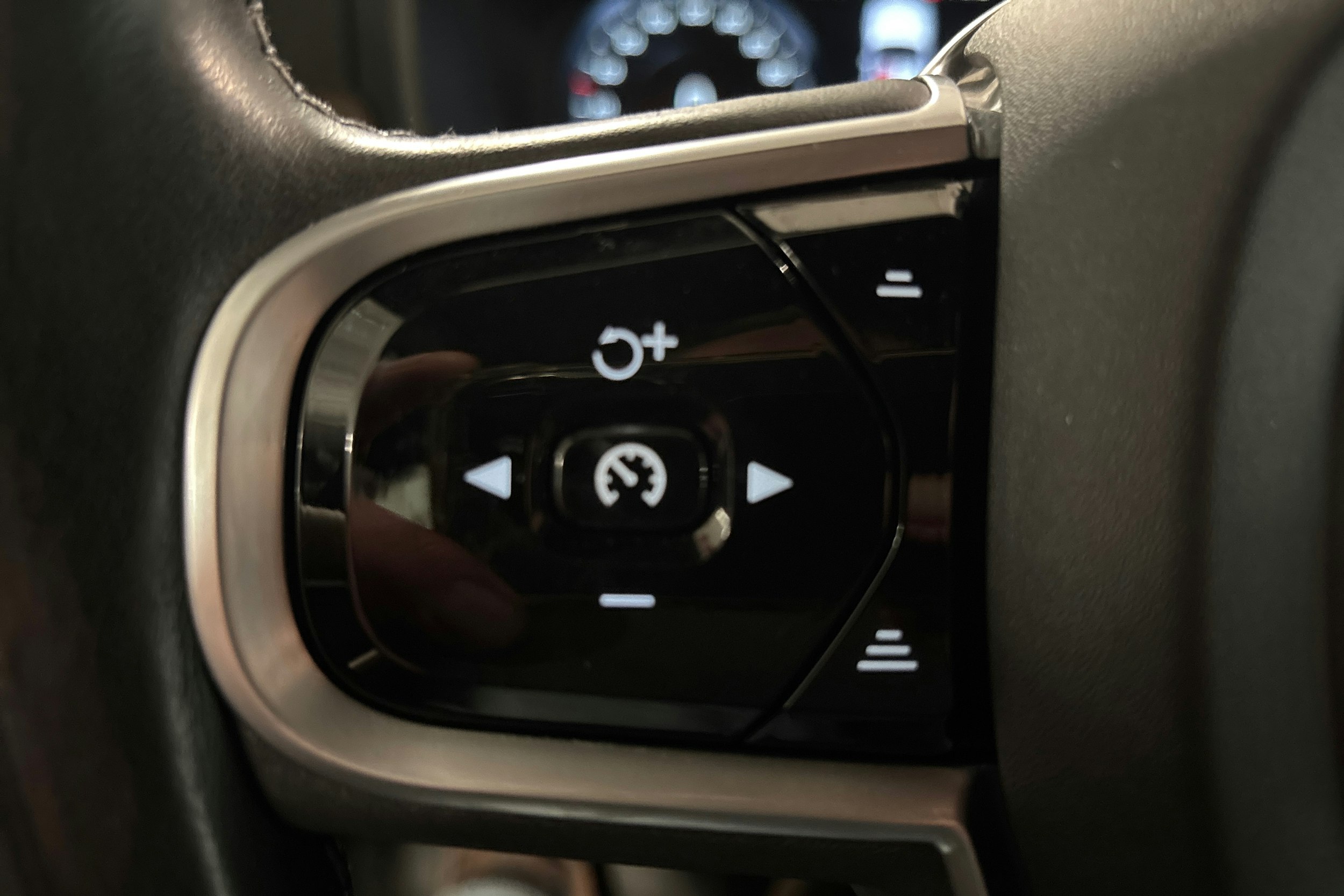 harmaa Volvo V90 Cross Country 2021 kuva 25.