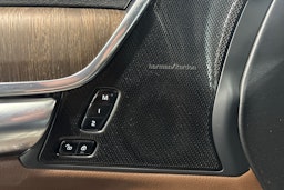 harmaa Volvo V90 Cross Country 2021 kuva 27.