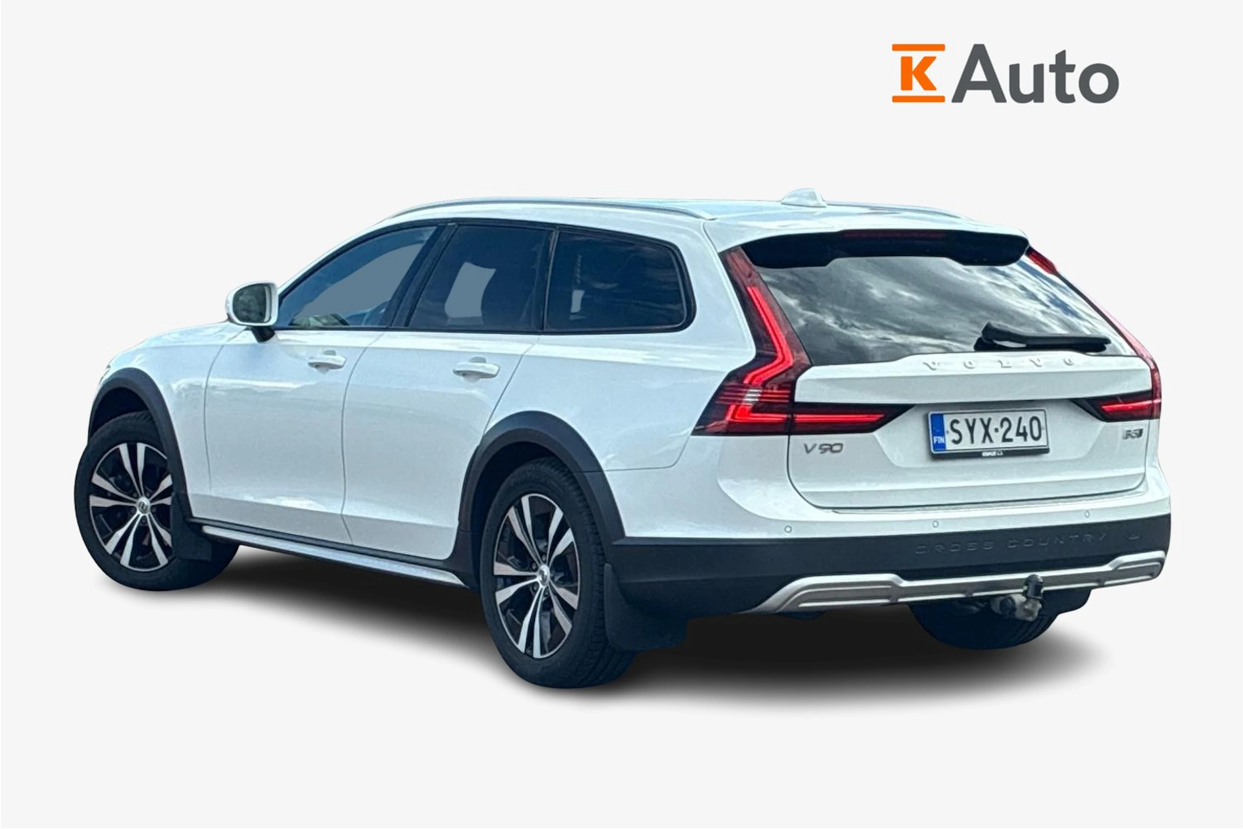 valkoinen Volvo V90 Cross Country 2021 kuva 2.