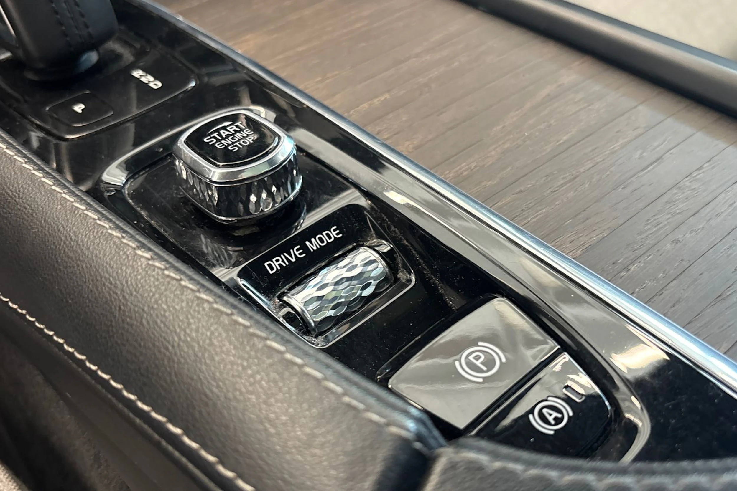 valkoinen Volvo V90 Cross Country 2021 kuva 27.