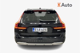 musta Volvo V90 Cross Country 2022 kuva 6.