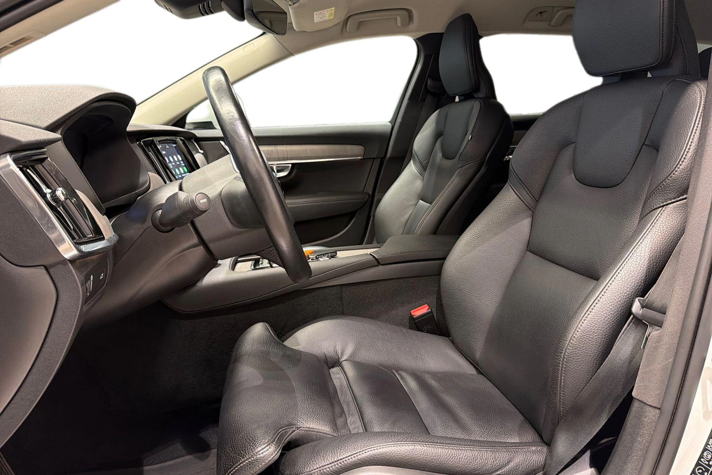 valkoinen Volvo V90 Cross Country 2022 kuva 8.