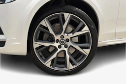 valkoinen Volvo V90 Cross Country 2022 kuva 9.