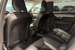 valkoinen Volvo V90 Cross Country 2022 kuva 11.