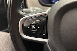 valkoinen Volvo V90 Cross Country 2022 kuva 14.