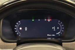 valkoinen Volvo V90 Cross Country 2022 kuva 16.