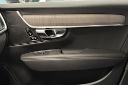 valkoinen Volvo V90 Cross Country 2022 kuva 24.