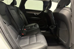 valkoinen Volvo V90 Cross Country 2022 kuva 26.