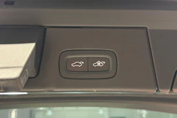 valkoinen Volvo V90 Cross Country 2022 kuva 28.