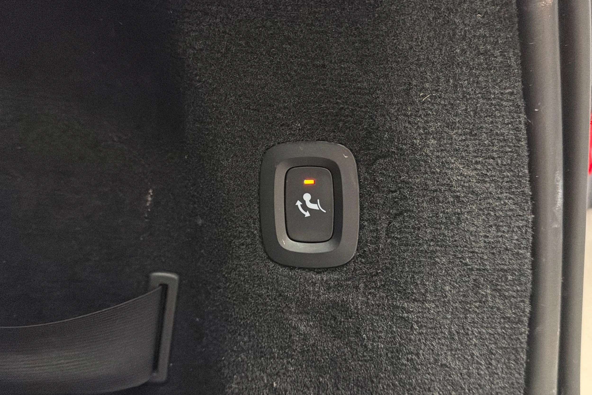 valkoinen Volvo V90 Cross Country 2022 kuva 32.