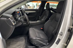 valkoinen Volvo V90 Cross Country 2022 kuva 4.