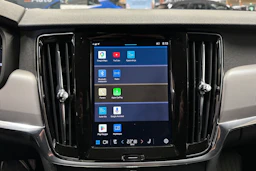 valkoinen Volvo V90 Cross Country 2022 kuva 19.